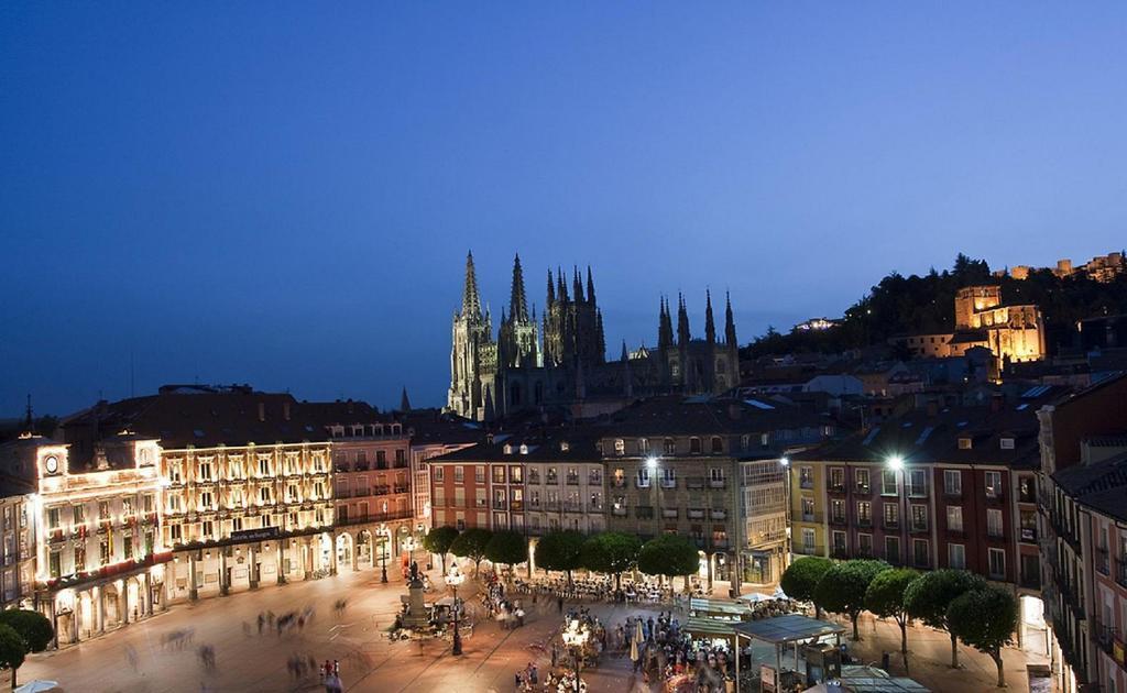 Apartamento Turistico Plaza Mayor Burgo Zewnętrze zdjęcie